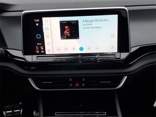 2026 Volkswagen Atlas Cross Sport 2.0T SEL R-Line Black