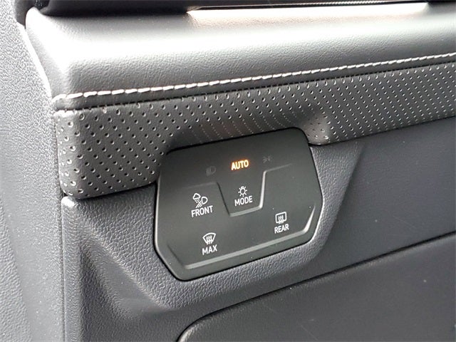 2026 Volkswagen Atlas Cross Sport 2.0T SEL R-Line Black