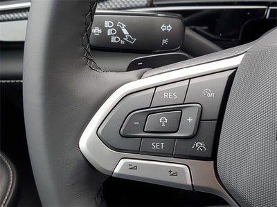 2026 Volkswagen Atlas Cross Sport 2.0T SEL R-Line Black