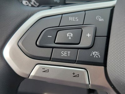 2026 Volkswagen Atlas Cross Sport 2.0T SEL Premium R-Line