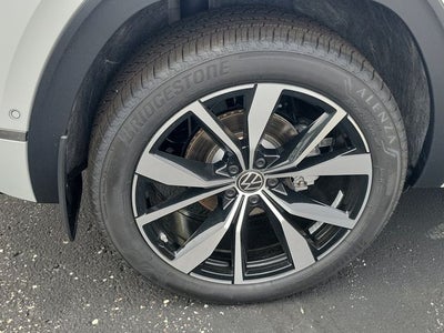 2026 Volkswagen Atlas Cross Sport 2.0T SEL Premium R-Line