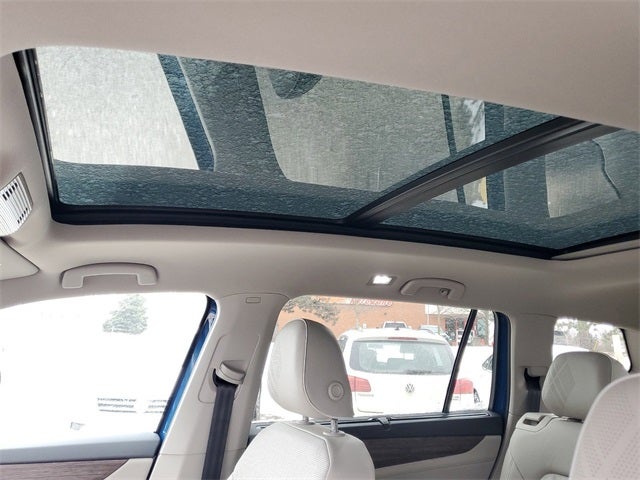 2025 Volkswagen Atlas 2.0T SEL Premium R-Line