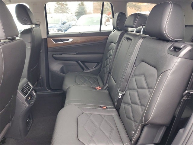 2025 Volkswagen Atlas 2.0T SE w/Technology