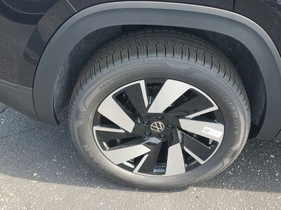 2026 Volkswagen Atlas Cross Sport 2.0T SE w/Technology