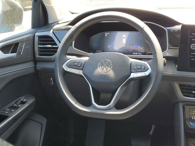 2026 Volkswagen Taos 1.5T SE Black