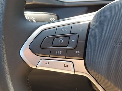 2026 Volkswagen Taos 1.5T SE Black