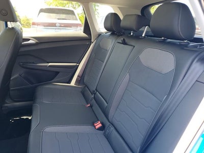 2026 Volkswagen Taos 1.5T SE Black