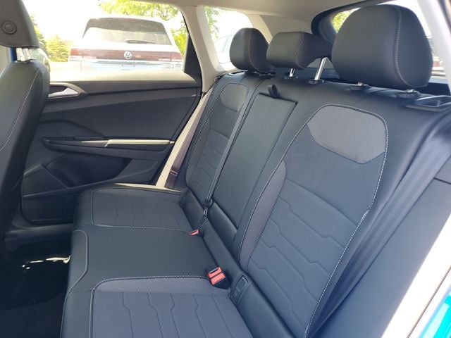 2026 Volkswagen Taos 1.5T SE Black