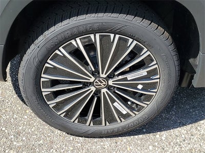 2025 Volkswagen Taos 1.5T SE