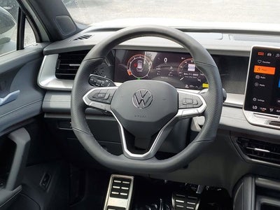 2026 Volkswagen Tiguan 2.0T SE R-Line Black