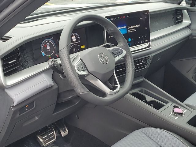 2026 Volkswagen Tiguan 2.0T SE R-Line Black