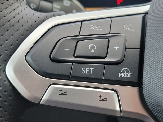 2026 Volkswagen Tiguan 2.0T SEL R-Line