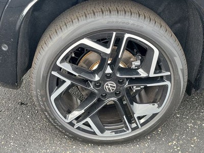 2026 Volkswagen Tiguan 2.0T SEL R-Line