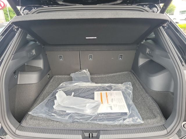 2026 Volkswagen Tiguan 2.0T SEL R-Line