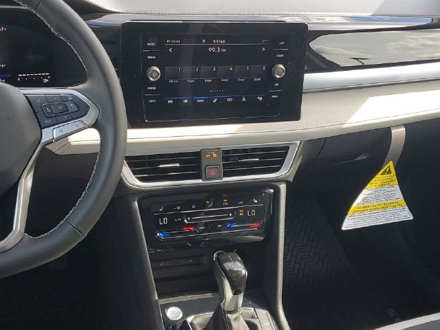 2027 Volkswagen Taos 1.5T SE