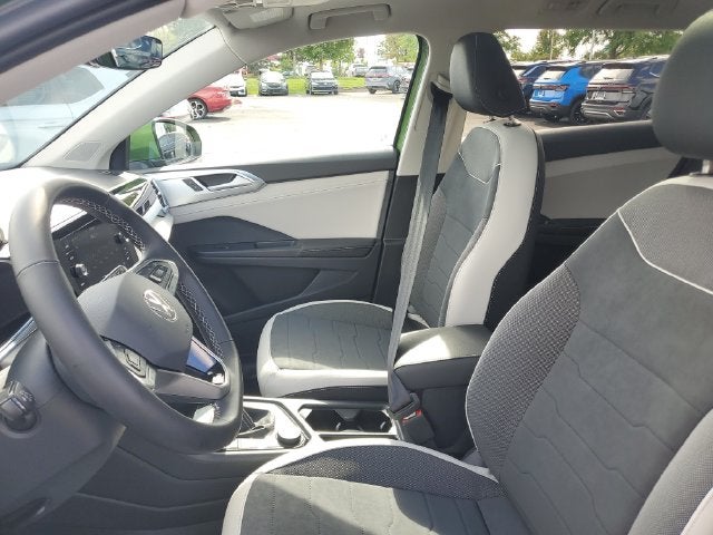 2027 Volkswagen Taos 1.5T SE