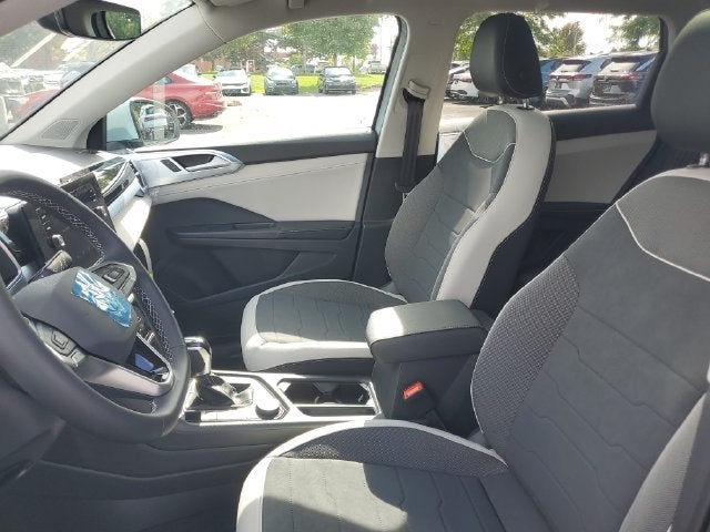 2027 Volkswagen Taos 1.5T SE