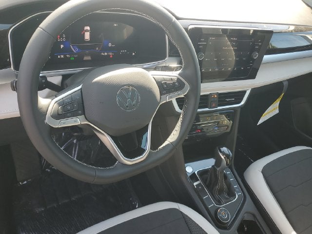 2027 Volkswagen Taos 1.5T SE
