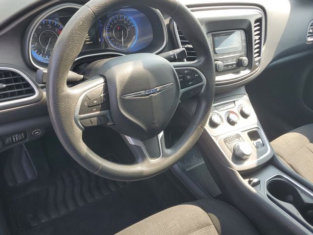 2016 Chrysler 200 LX