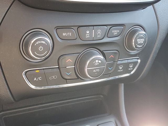 2022 Jeep Cherokee Latitude Lux