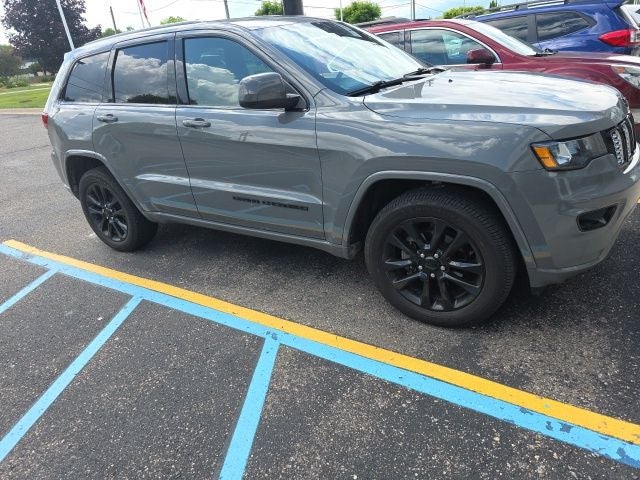 2020 Jeep Grand Cherokee Altitude