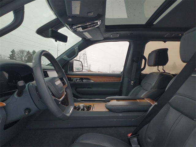 2022 Jeep Grand Wagoneer Series II