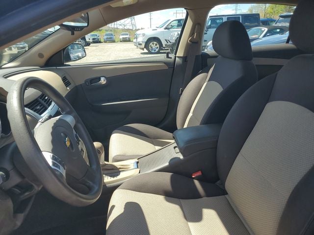 2011 Chevrolet Malibu LS 1LS