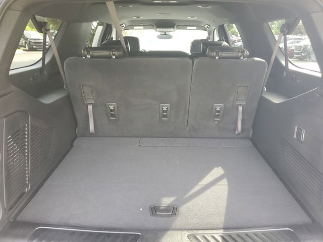 2023 Chevrolet Suburban LS