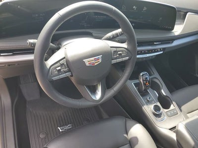 2024 Cadillac XT4 Premium Luxury