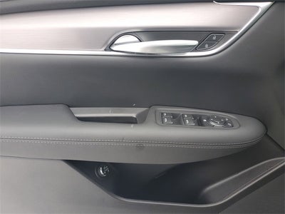 2025 Cadillac XT5 Luxury