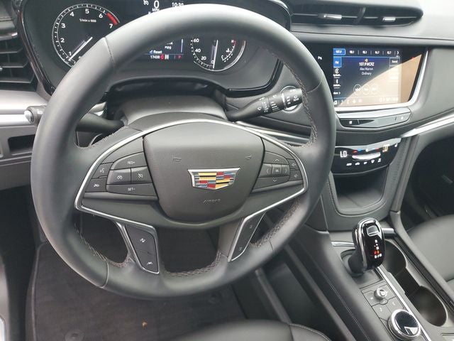 2024 Cadillac XT5 Luxury