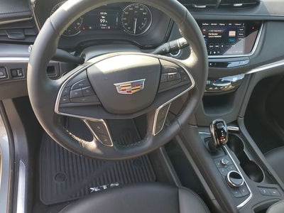 2025 Cadillac XT5 Luxury