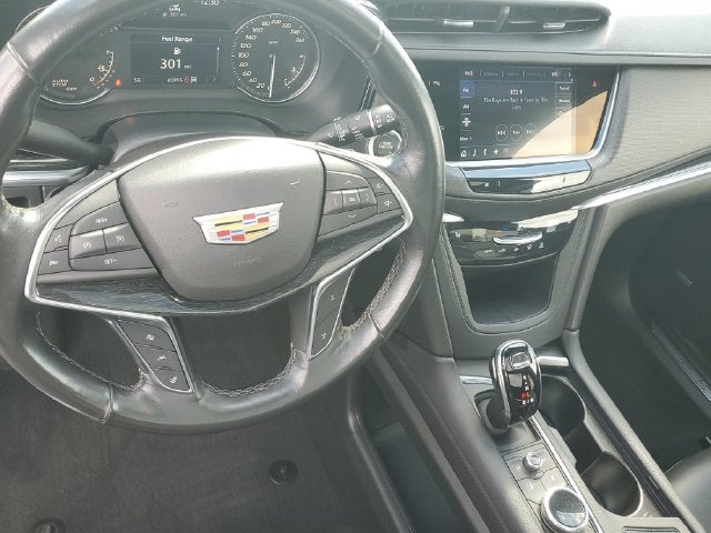 2022 Cadillac XT5 Premium Luxury