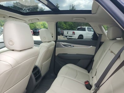 2022 Cadillac XT5 Premium Luxury