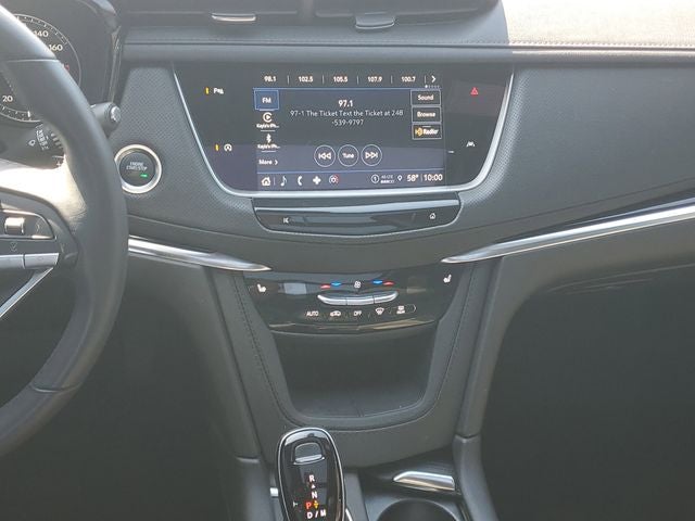 2024 Cadillac XT6 Luxury