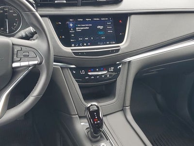 2024 Cadillac XT6 Luxury