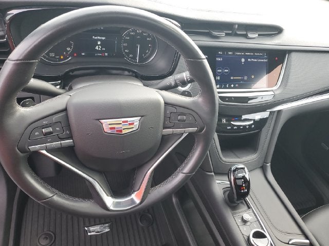 2024 Cadillac XT6 Luxury