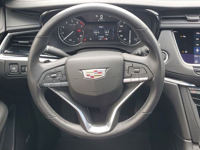 2025 Cadillac XT6 Luxury