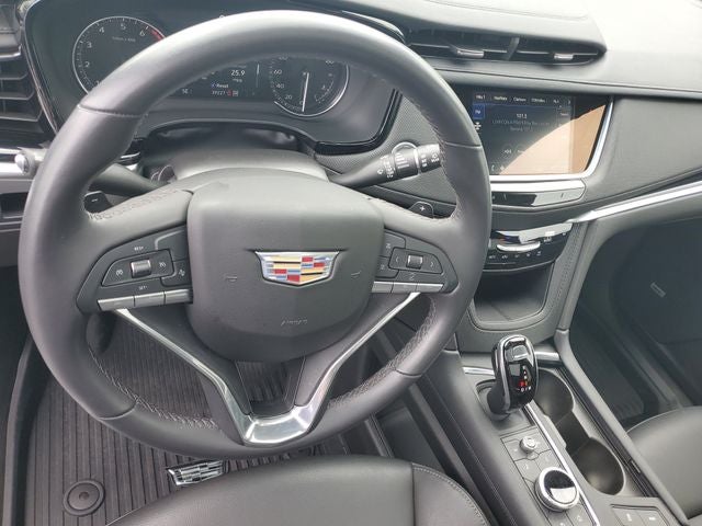2024 Cadillac XT6 Luxury