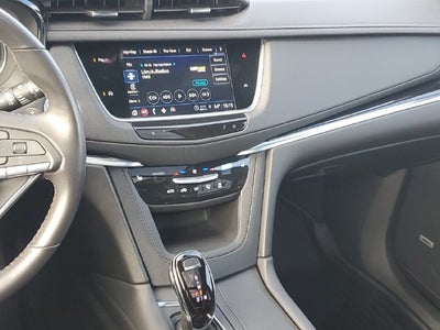 2025 Cadillac XT6 Luxury