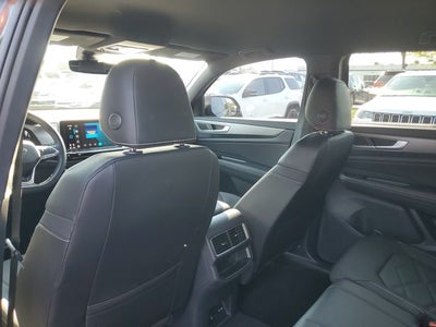 2025 Volkswagen Atlas Cross Sport 2.0T SE w/Technology