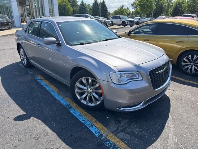 2016 Chrysler 300 Limited