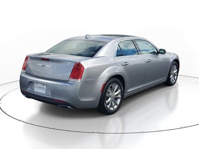 2016 Chrysler 300 Limited