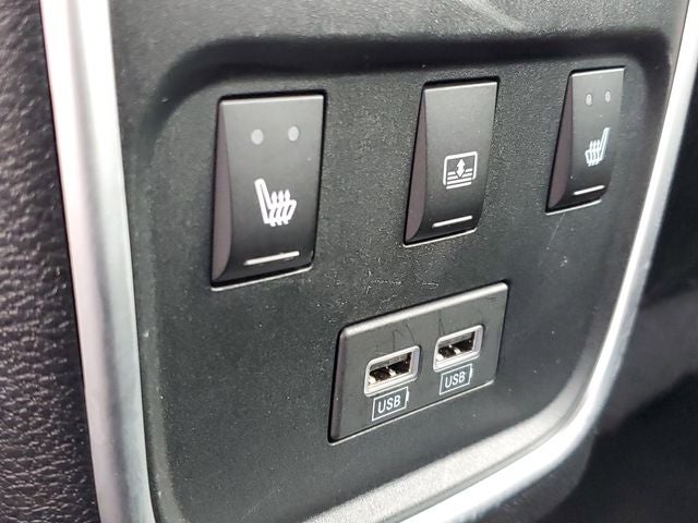 2023 Chrysler 300 Touring