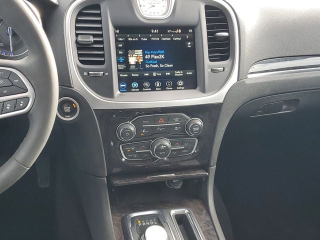 2023 Chrysler 300 Touring