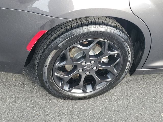 2023 Chrysler 300 Touring