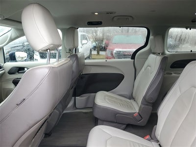 2019 Chrysler Pacifica Touring L