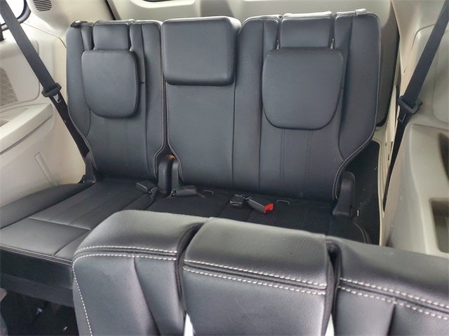 2015 Chrysler Town & Country Touring-L