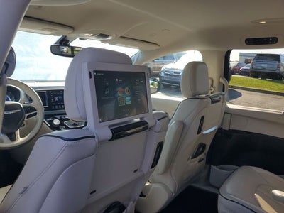 2020 Chrysler Pacifica Hybrid Limited