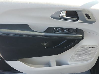 2020 Chrysler Pacifica Hybrid Limited